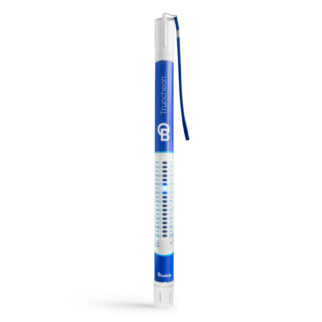 Bluelab Truncheon Nutrient Meter (EC-måler) med lang, robust og vandtæt konstruktion til præcis måling af næringsstoffer i vand og næringsopløsninger.